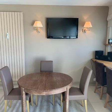 Superbe Face Apartment