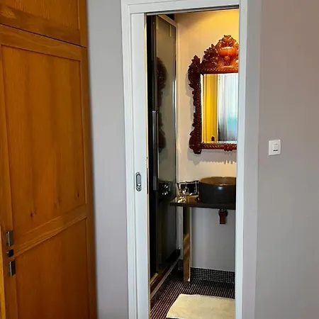 Superbe Face Apartment